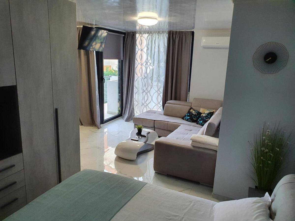 Studio Apartment Sea View