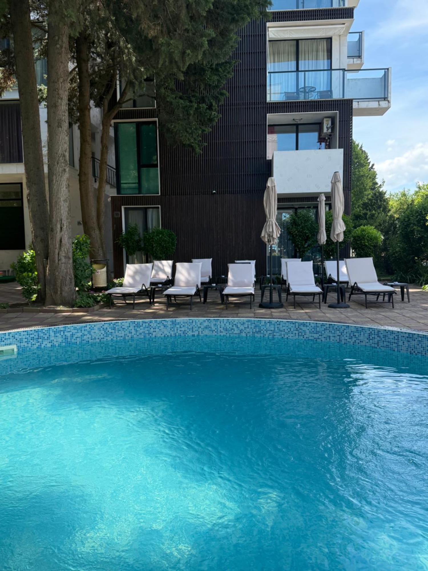 Deluxe Apartment